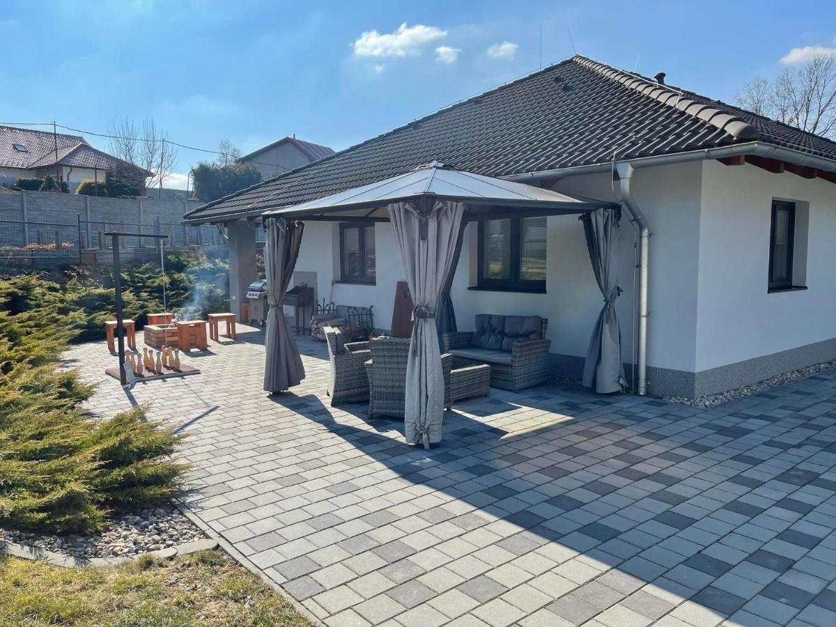 Apartmany A Wellness Vmal Skutec Экстерьер фото
